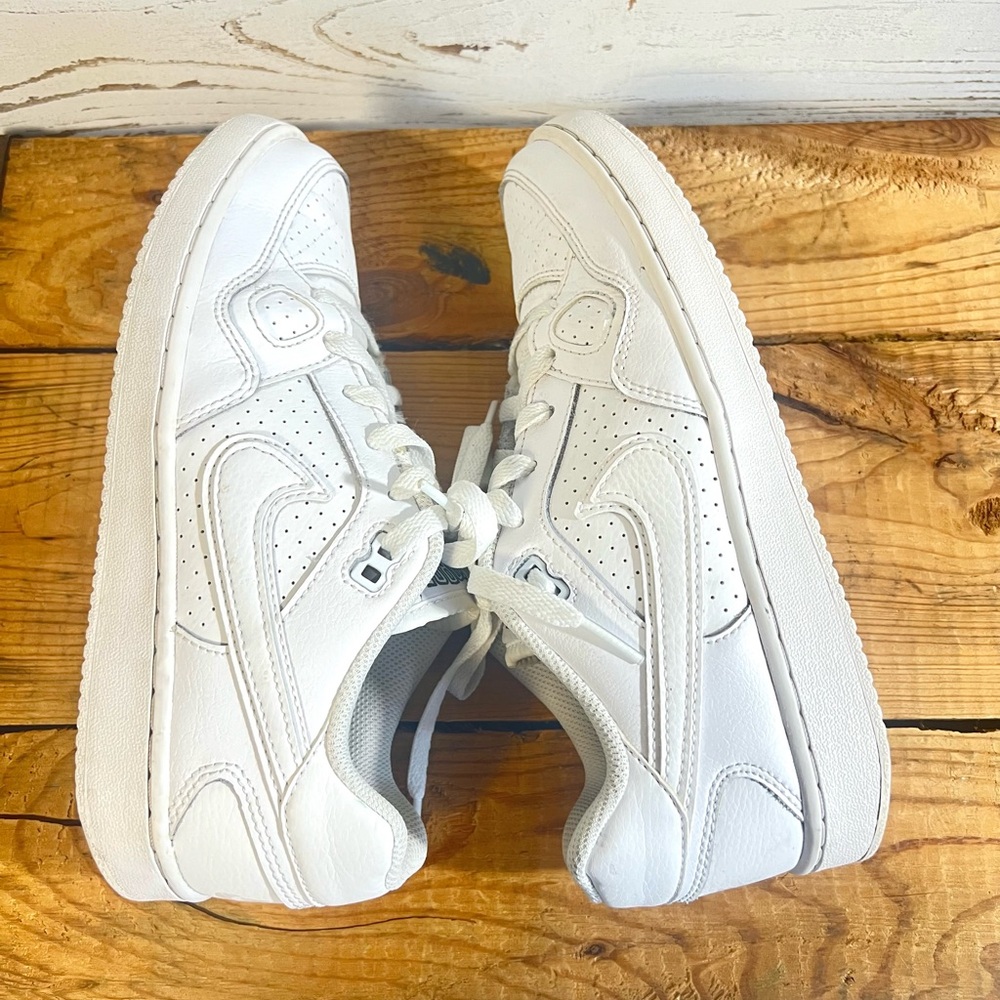 Nike son of force shoes white 6Y basketball sneakers athletic shoes